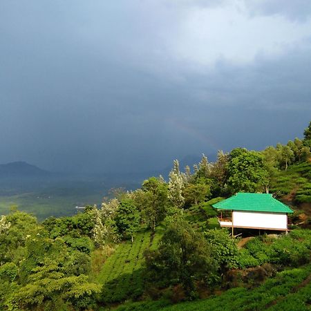 Vythiri Hills Hotel ภายนอก รูปภาพ