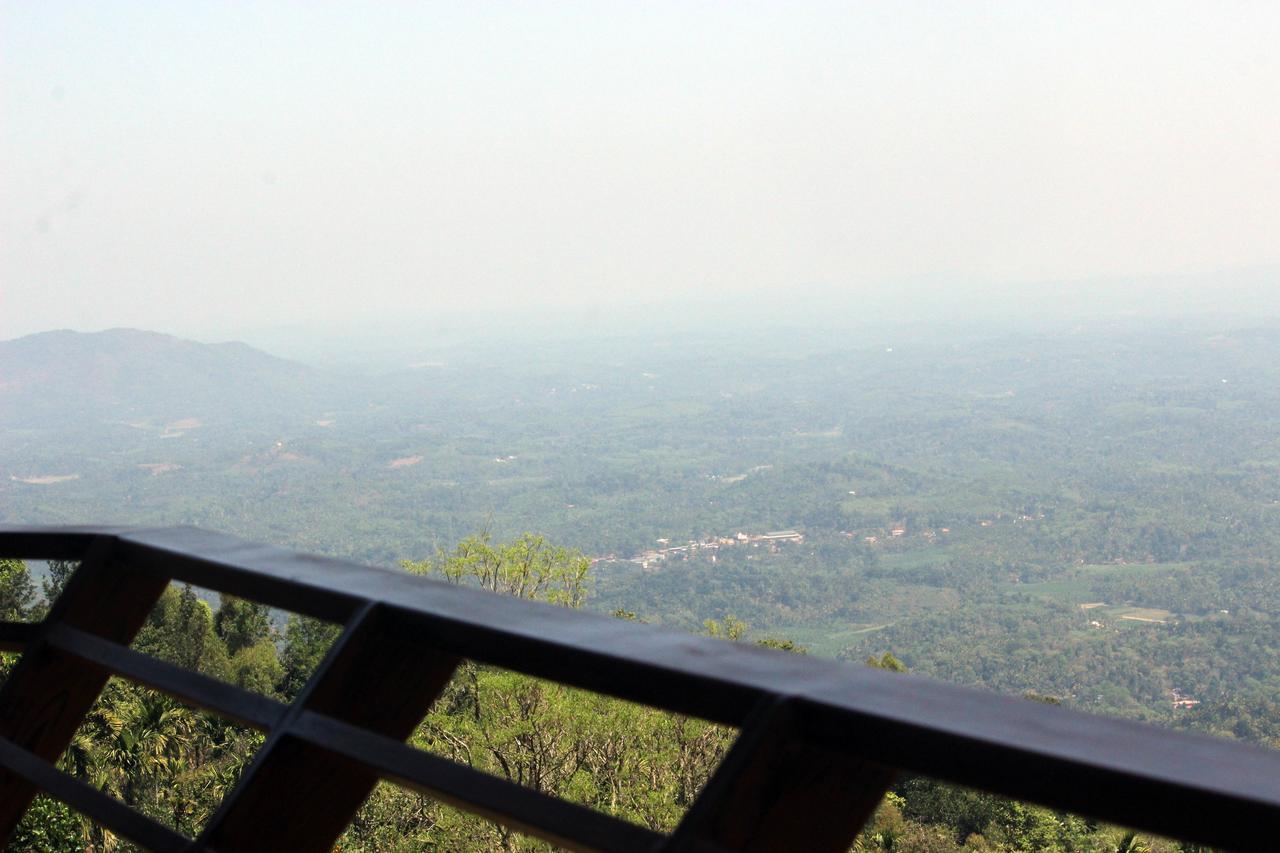 Vythiri Hills Hotel ภายนอก รูปภาพ