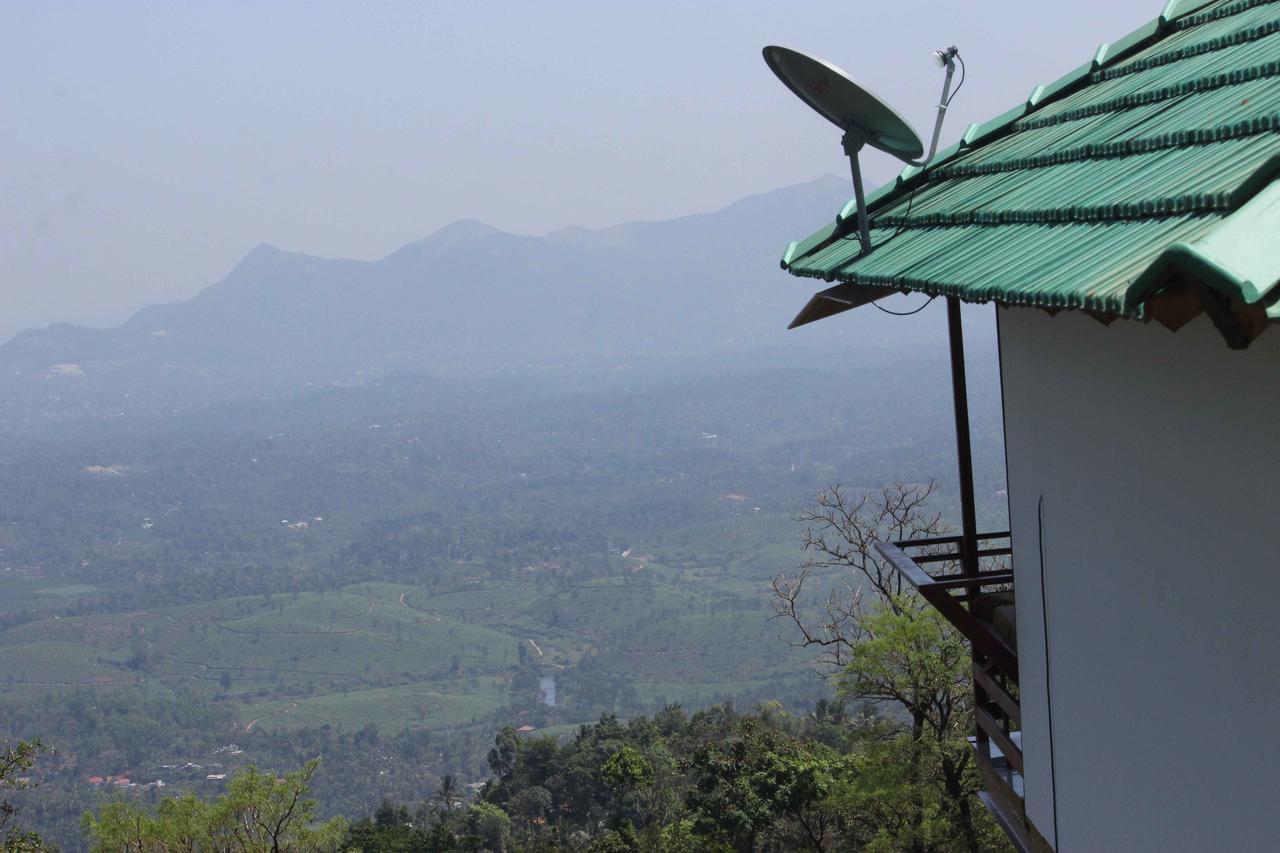 Vythiri Hills Hotel ภายนอก รูปภาพ