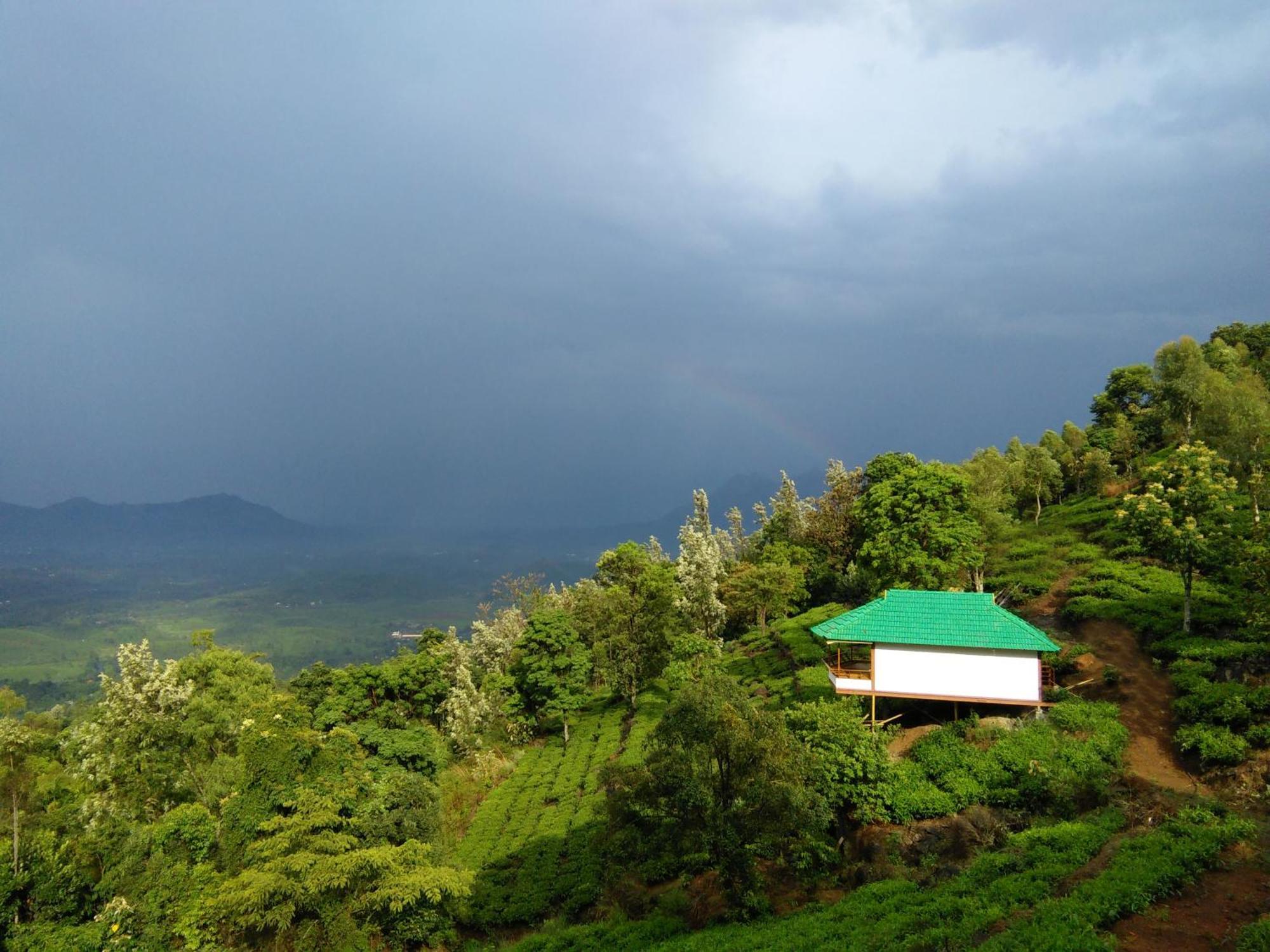 Vythiri Hills Hotel ภายนอก รูปภาพ